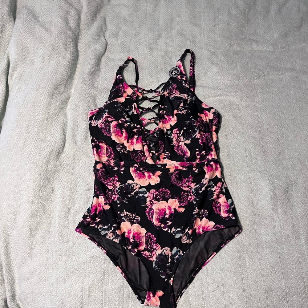Torrid one piece bathing suit NWT